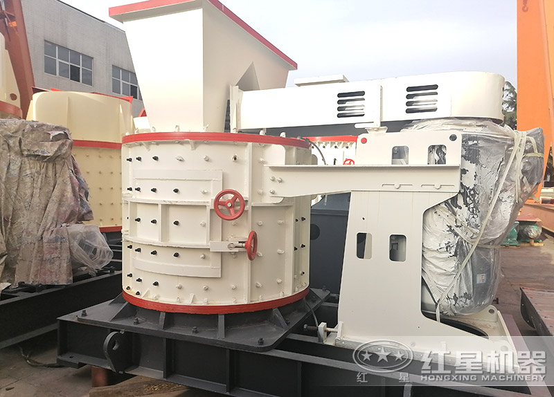 这款是新型复合式破碎机 这款是新型复合式破碎机