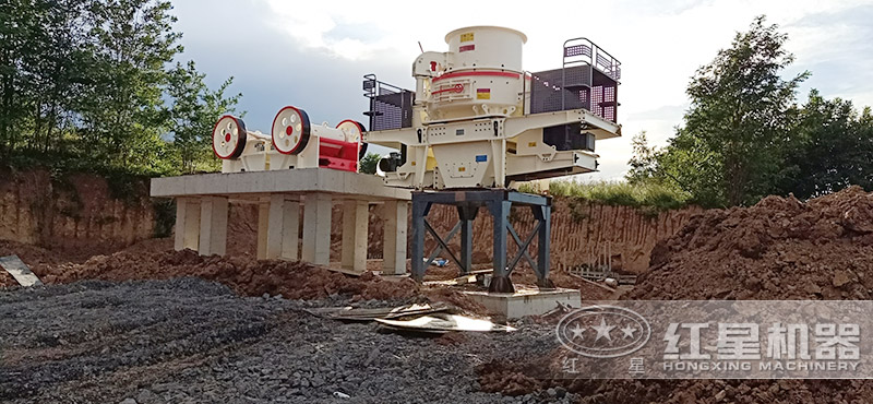 46破碎机搭载250x1000细鄂破、制砂机作业现场 46破碎机搭载250x1000细鄂破、制砂机作业现场