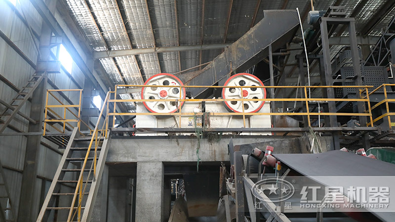 砂石场现场配置颚式破碎机 砂石场现场配置颚式破碎机