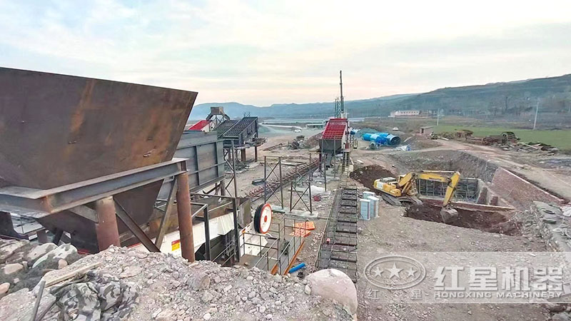 小型石子加工车搭建中 小型石子加工车搭建中