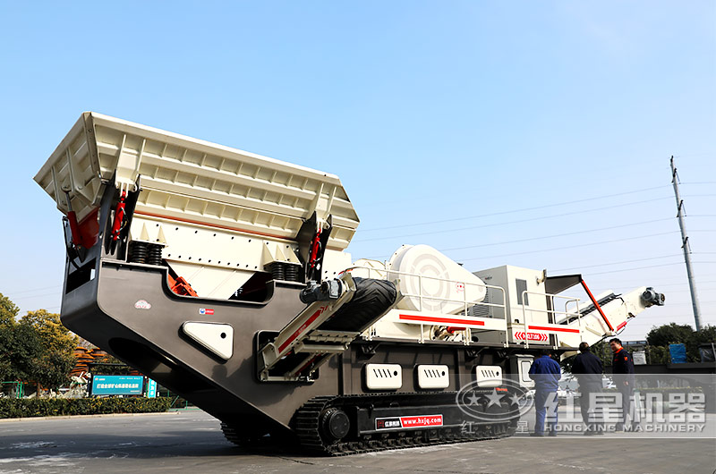 移动履带破碎机,搭载颚式破碎机 移动履带破碎机,搭载颚式破碎机