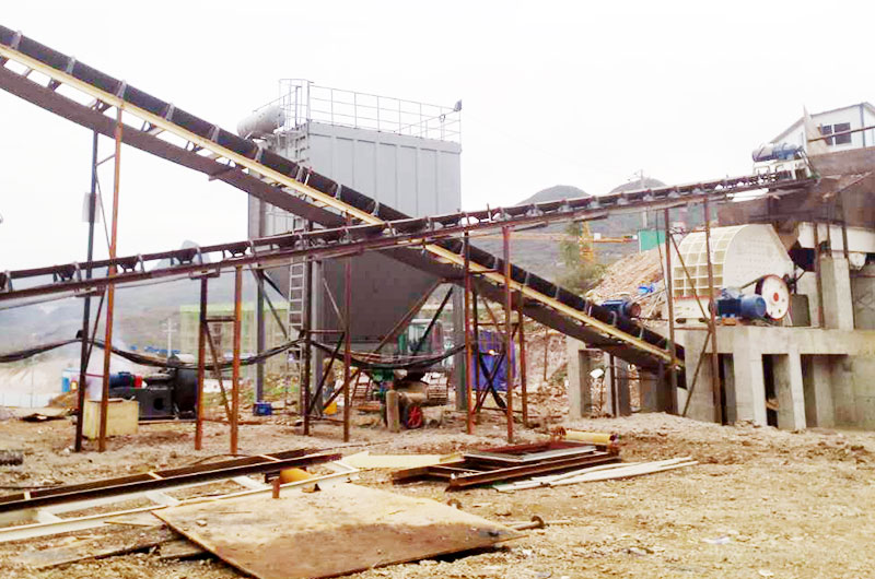 南阳1615重锤式破碎机现场 南阳1615重锤式破碎机现场