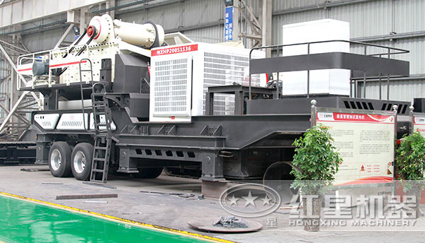 �ƶ�����վʵ��