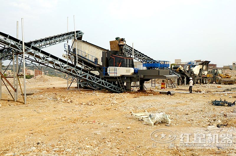 Ȫ����̥�ƶ���������վ�ֳ�