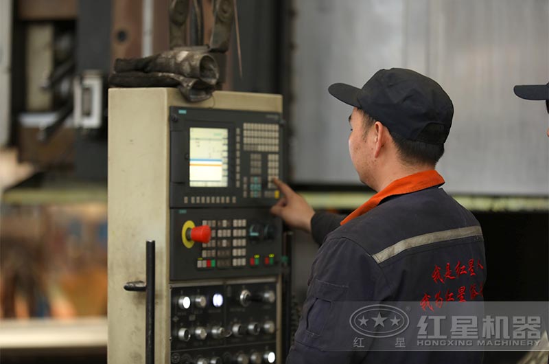 �ײ��ó���Ա������Ϊ�ƶ�������㲿���������