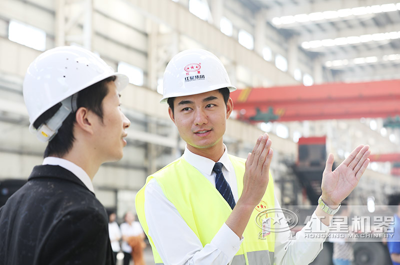 �ײ��ù���ʦΪ�����߽��