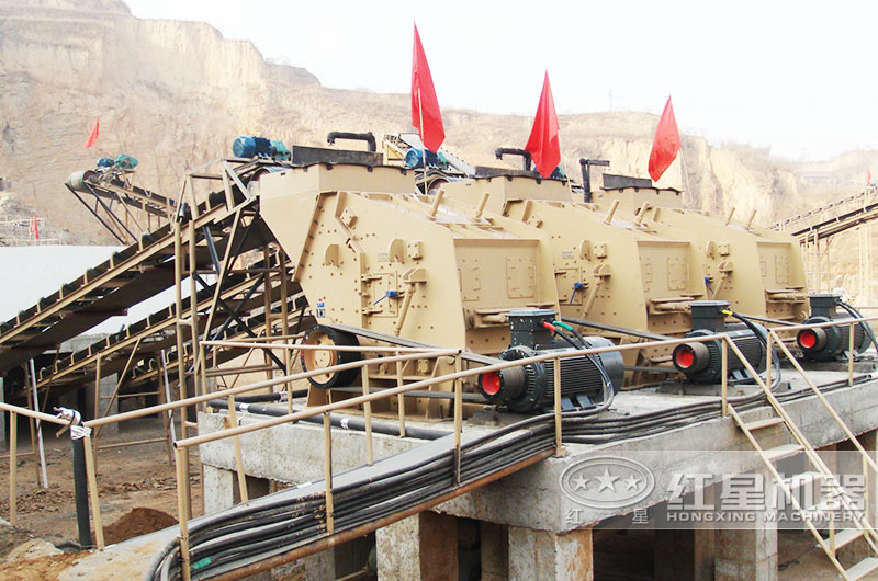 反击式破碎机适合破碎中、软性物料 反击式破碎机适合破碎中、软性物料