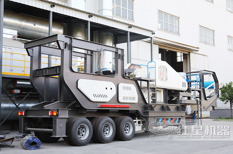 一条可行走的破碎生产线 一条可行走的破碎生产线