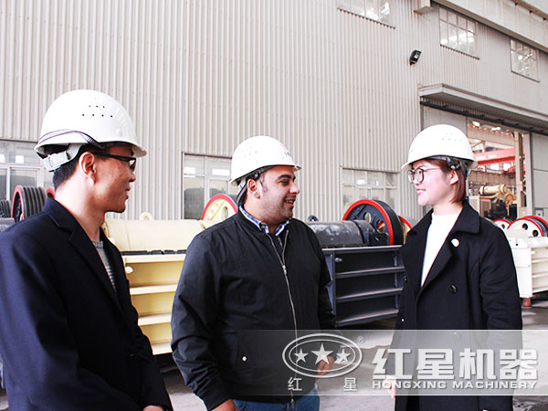 �ײ��ù���ó�ײ�Ա�����û��ι۳���